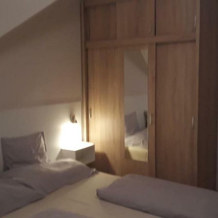 Szaloky Apartmanhaz เจเนชดิแอช ภายนอก รูปภาพ