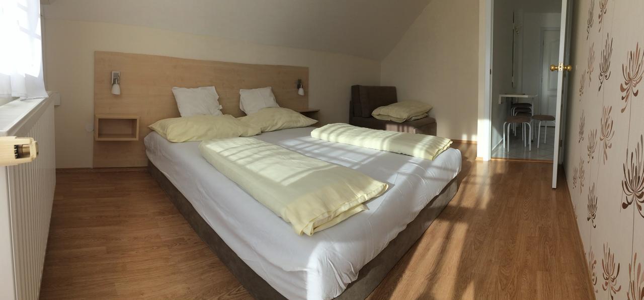 Szaloky Apartmanhaz เจเนชดิแอช ภายนอก รูปภาพ