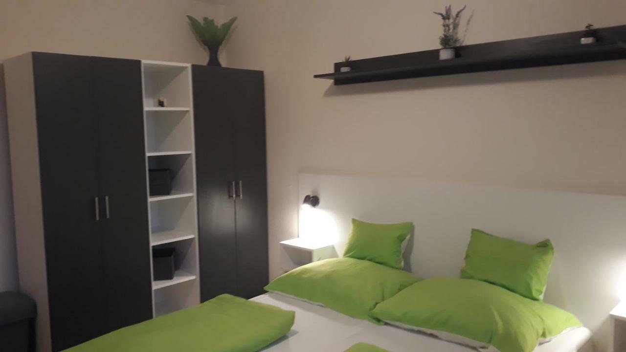 Szaloky Apartmanhaz เจเนชดิแอช ภายนอก รูปภาพ