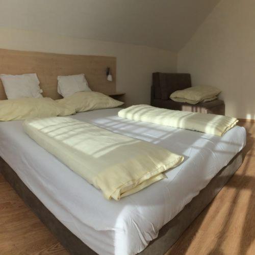 Szaloky Apartmanhaz เจเนชดิแอช ภายนอก รูปภาพ